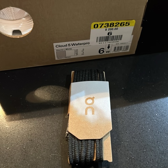 ON CLOUD 5 WATERPROOF - Picture 8 of 11